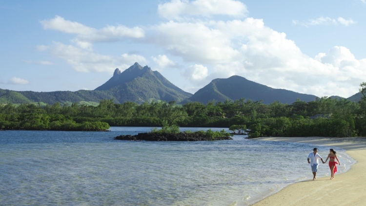 Four Seasons at Anahita - Strand